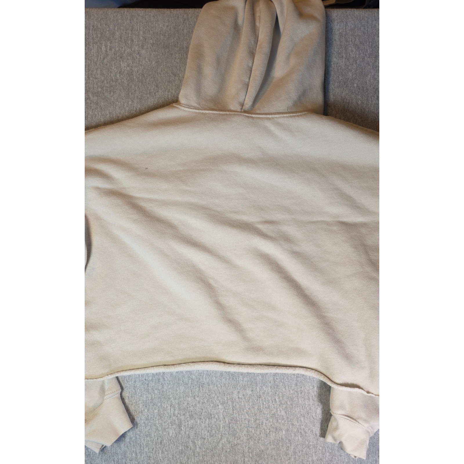 Defi Snacking Everywhere Cropped Hoodie Cream Tan Graphic Pullover Sweatshirt — image 4 of 4